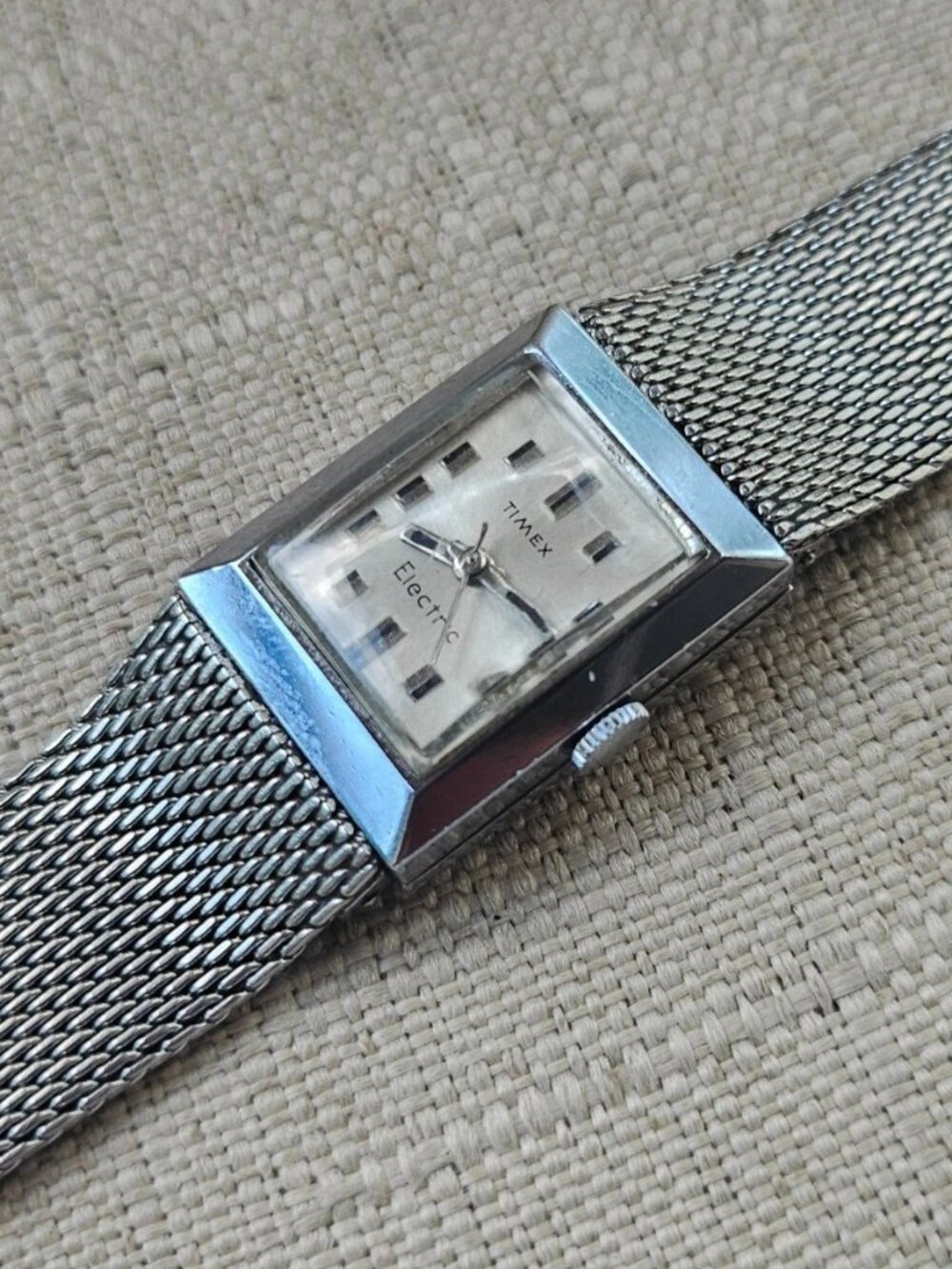 Vintage Timex Ladies Wristwatch Electric Chrome Plated Quartz Analog Watch